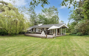 Cozy Home In Græsted With Kitchen